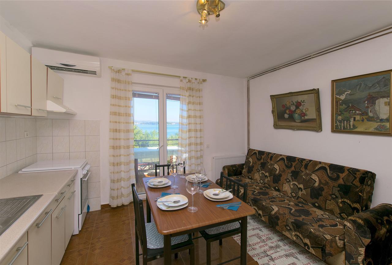 Apartments Irena Tkon Exterior photo